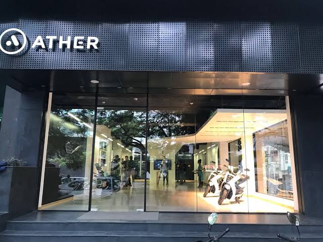 Launched at ₹99,999: Ather’s Konarc Is Its Cheapest Scooter Ever, But the One You Can Book Costs ₹1.22 Lakh