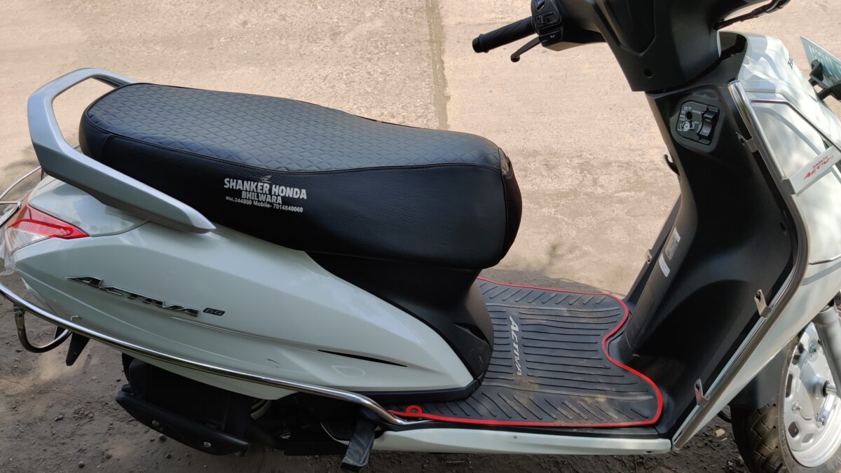 India Sold a Record 18.18 Lakh Two-Wheelers in July, and EVs Just Crossed 11% Market Share