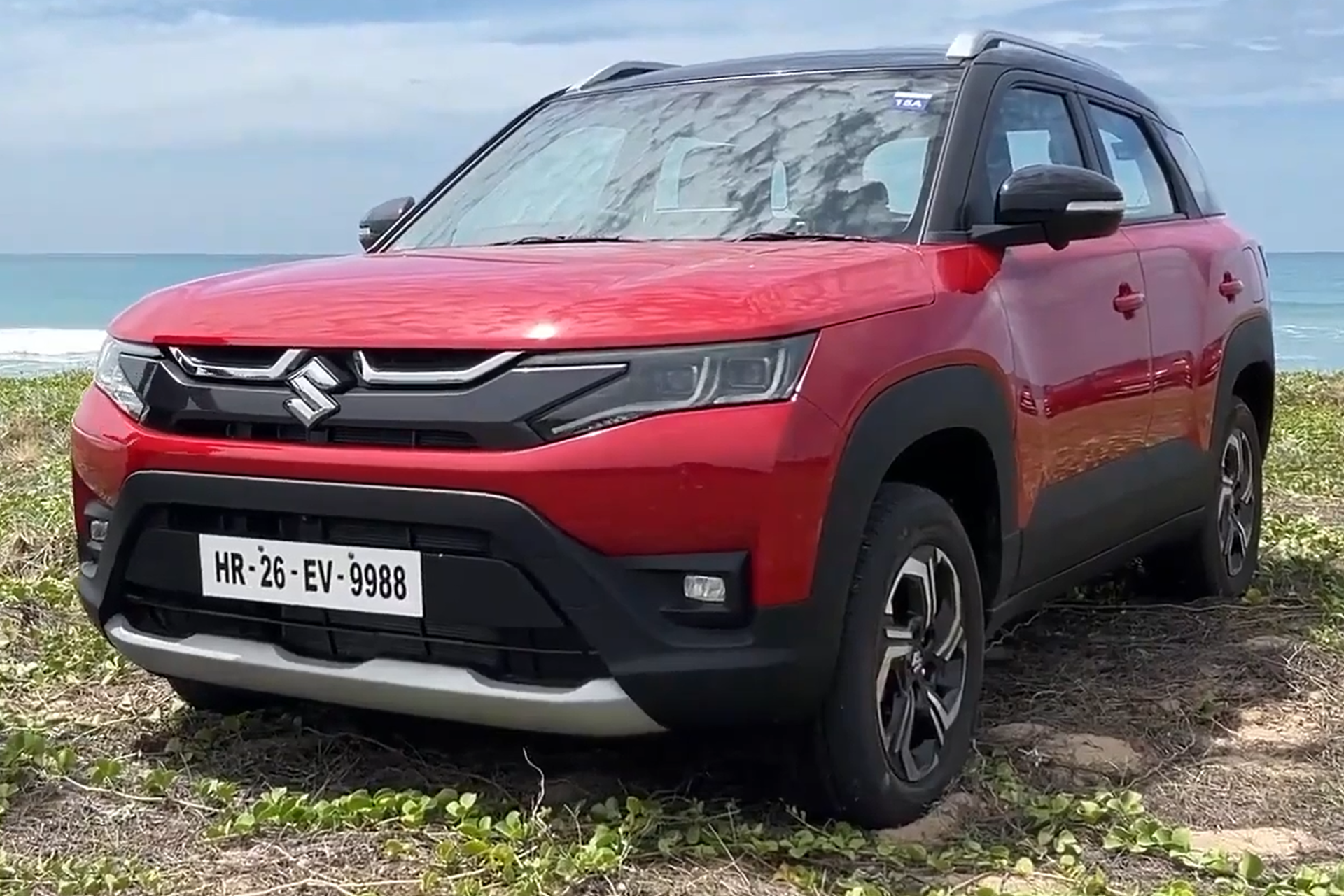 Maruti Suzuki Brezza India-spec front view