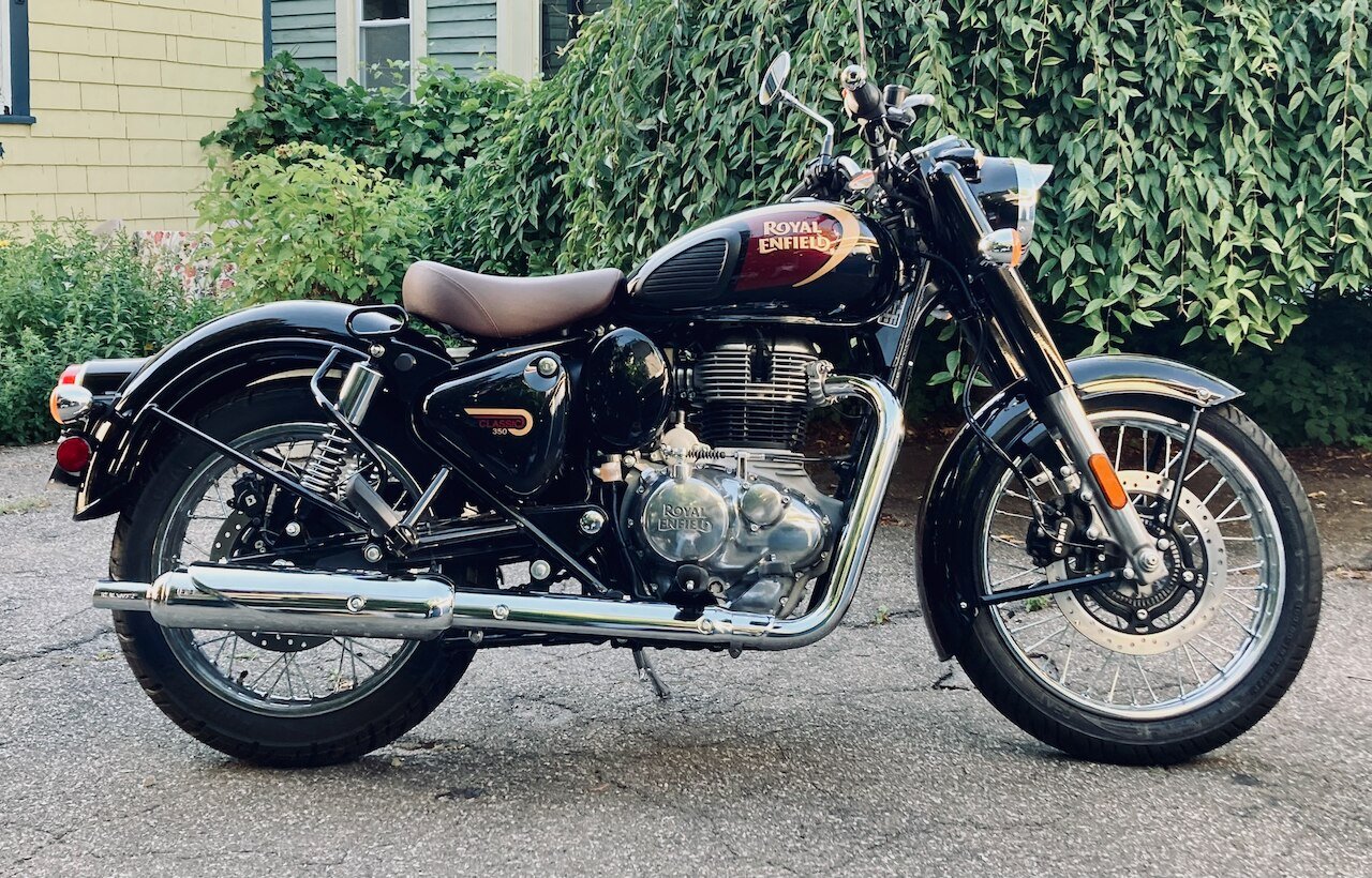 Royal Enfield Classic 350 side profile in black and chrome
