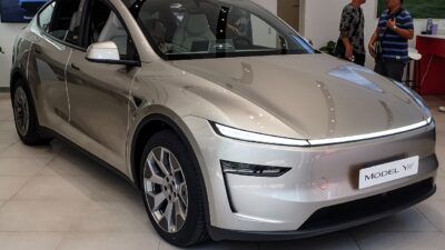 Tesla Model Y L Review: The 496 HP Six-Seat Model Y That Finally Fixes the Third Row
