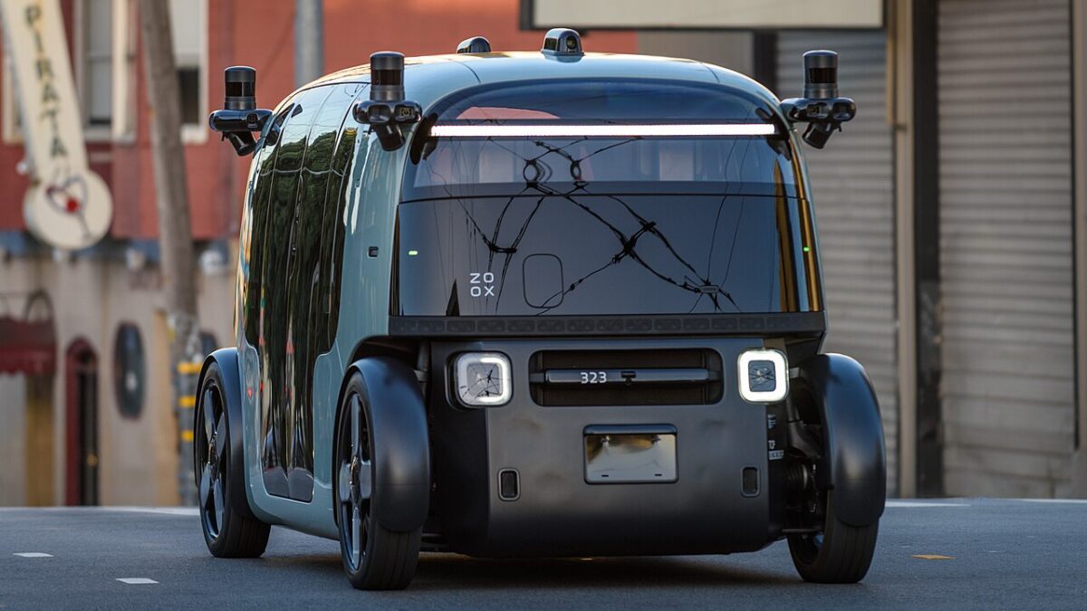 Zoox’s Steering-Wheel-Free Robotaxi Is Now Charging Real Fares in Las Vegas