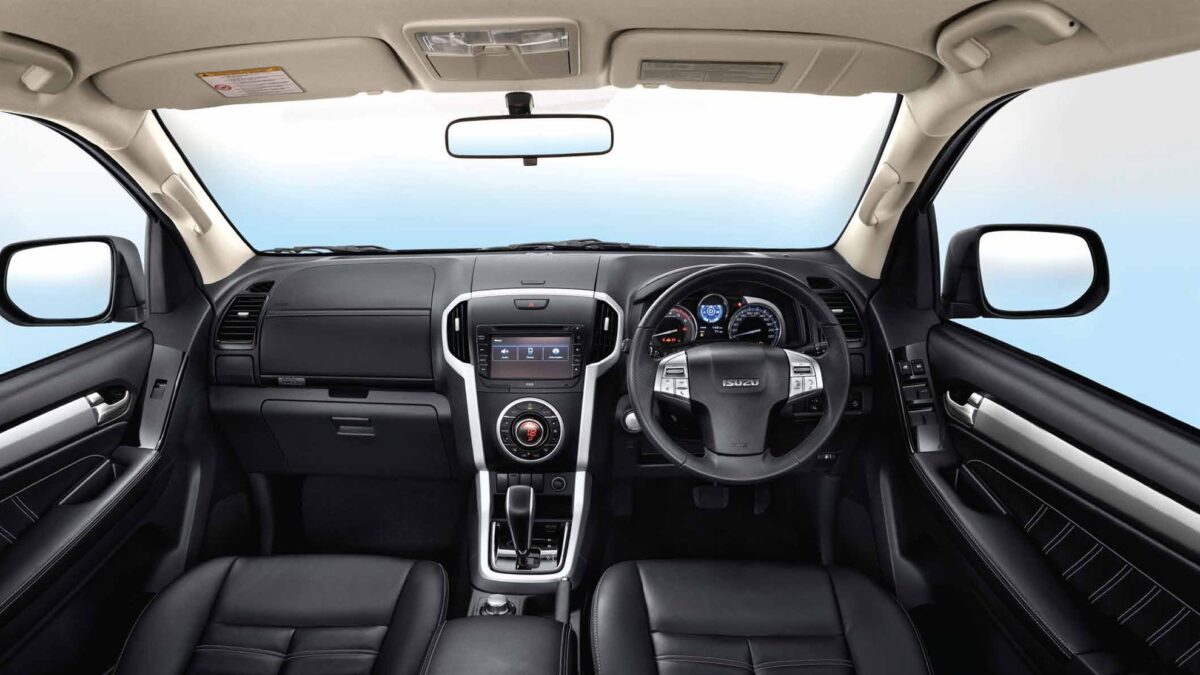 Isuzu MU-X, interior