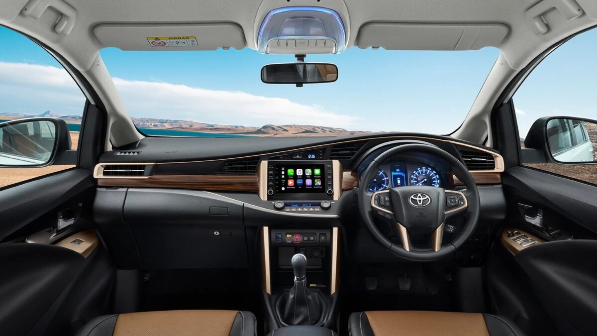 Toyota Innova Crysta, interior