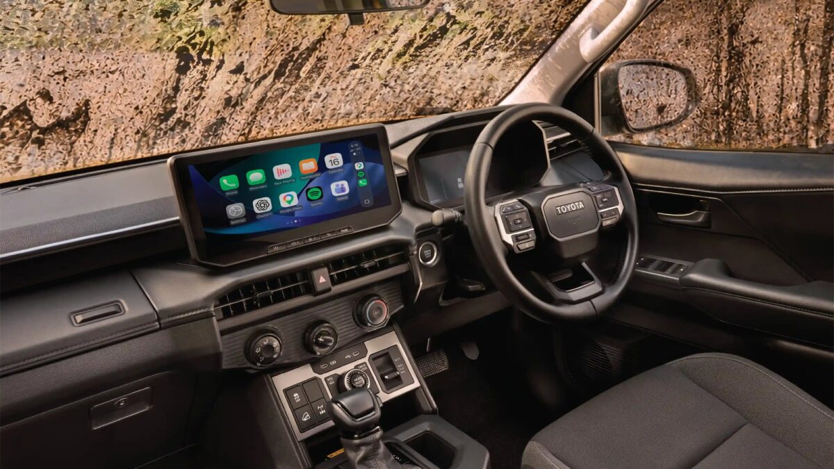 2026 Toyota Hilux, interior
