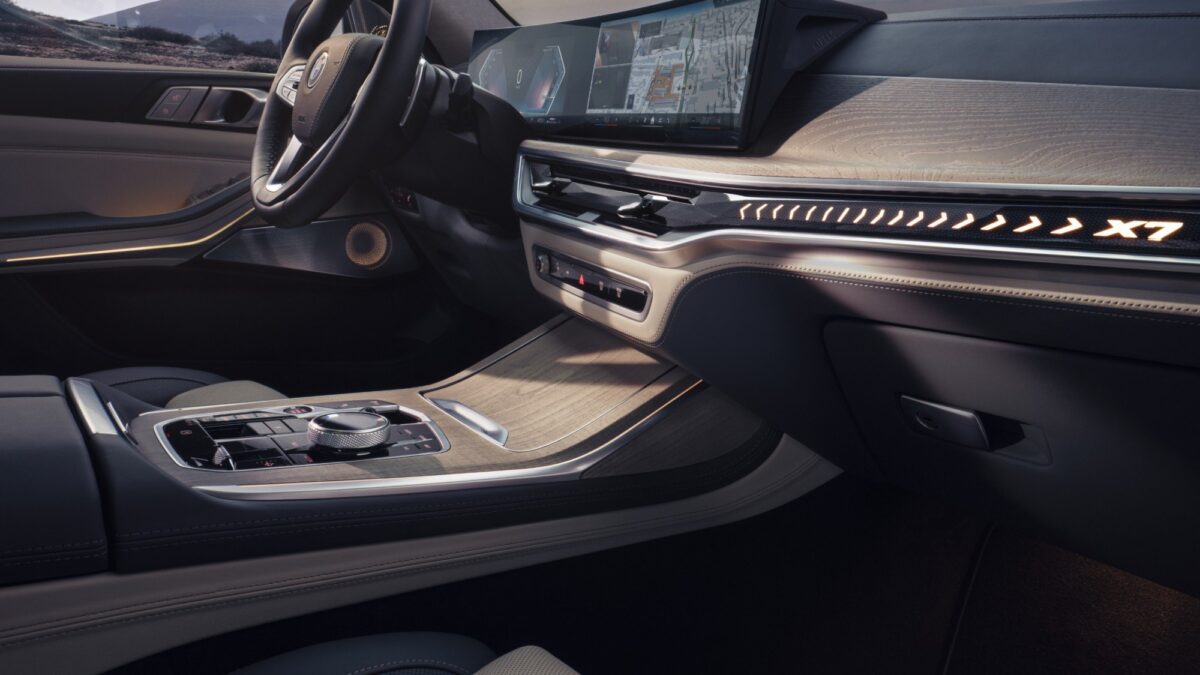 BMW X7, interior