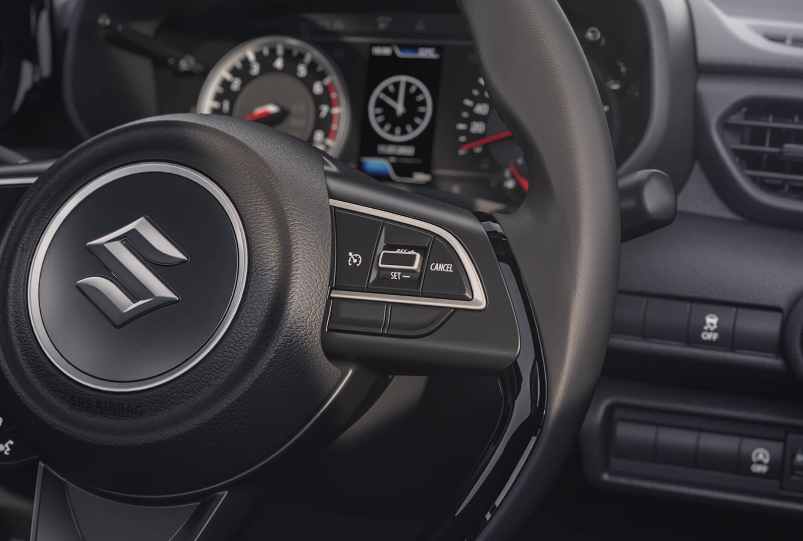 Maruti Suzuki Swift, steering wheel and cluster