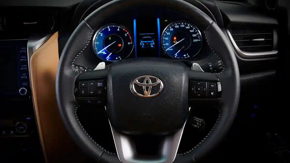 Toyota Fortuner, interior