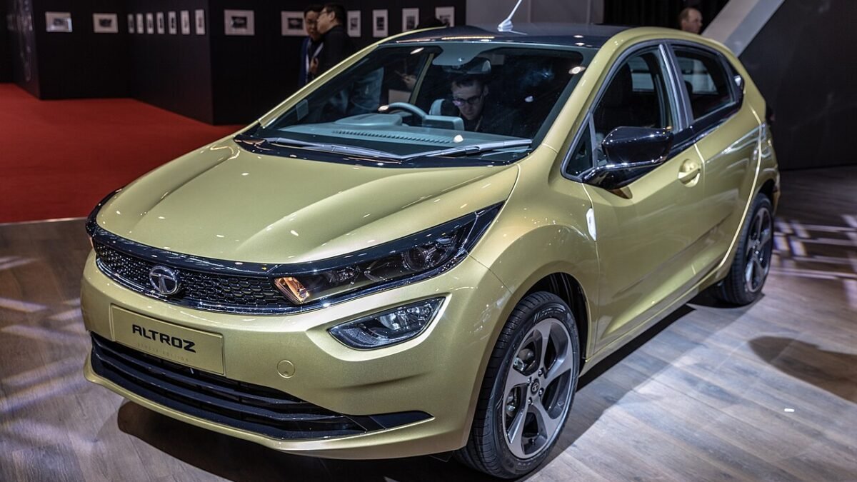 Tata Tiago vs Tigor vs Altroz iCNG AMT: Which CNG Automatic Should You Actually Buy?