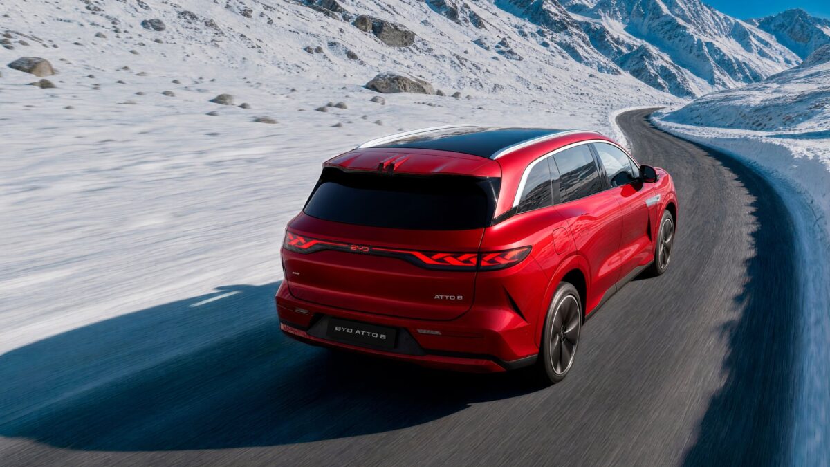 BYD’s Atto 8 Charges 10-97% in Just 9 Minutes