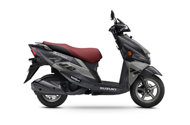 Suzuki Avenis 125 in Metallic Mat Black No. 2 / Metallic Mat Titanium Silver (Special Edition)
