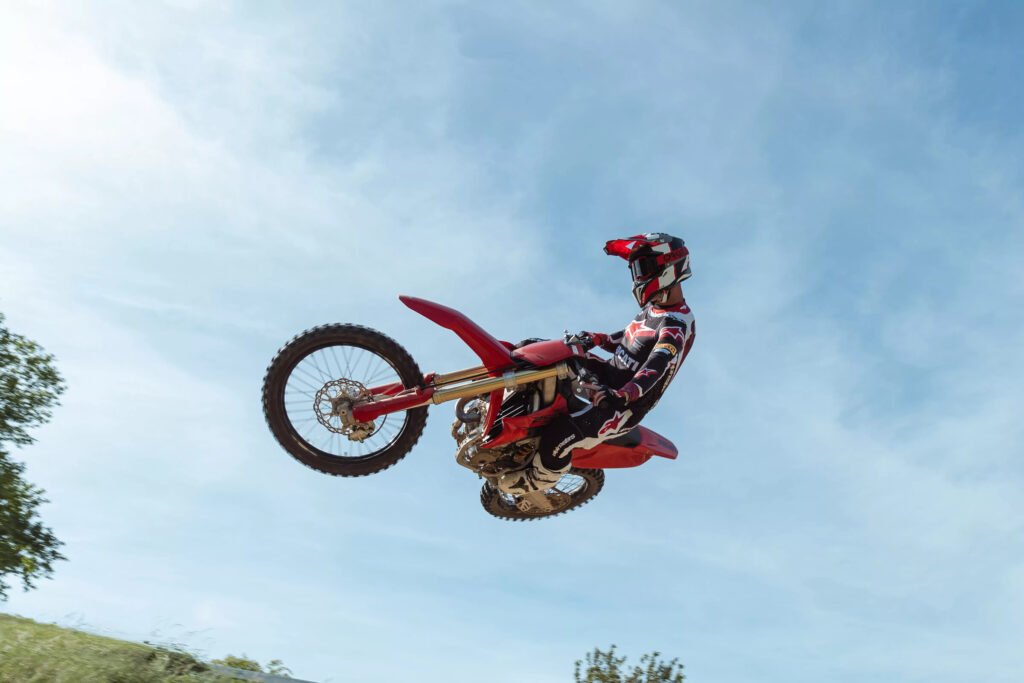 Ducati Desmo450 MX, lifestyle