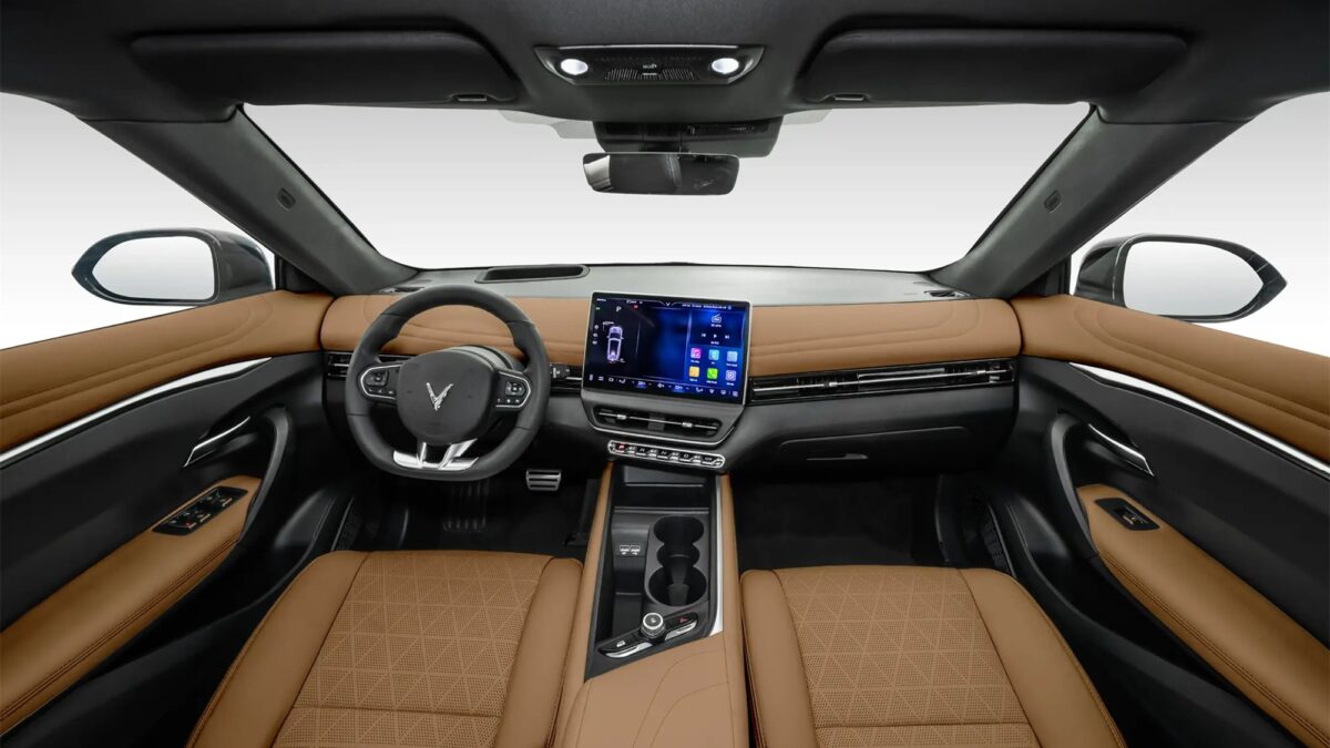 VinFast VF7, interior