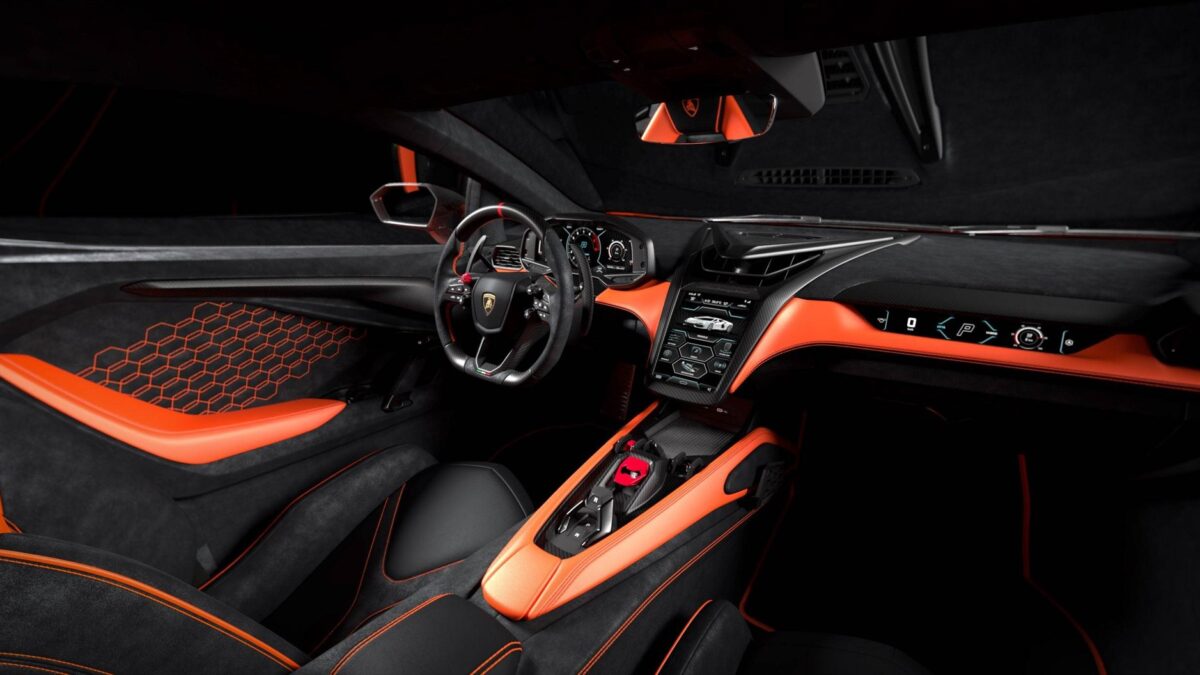 Lamborghini Revuelto, interior