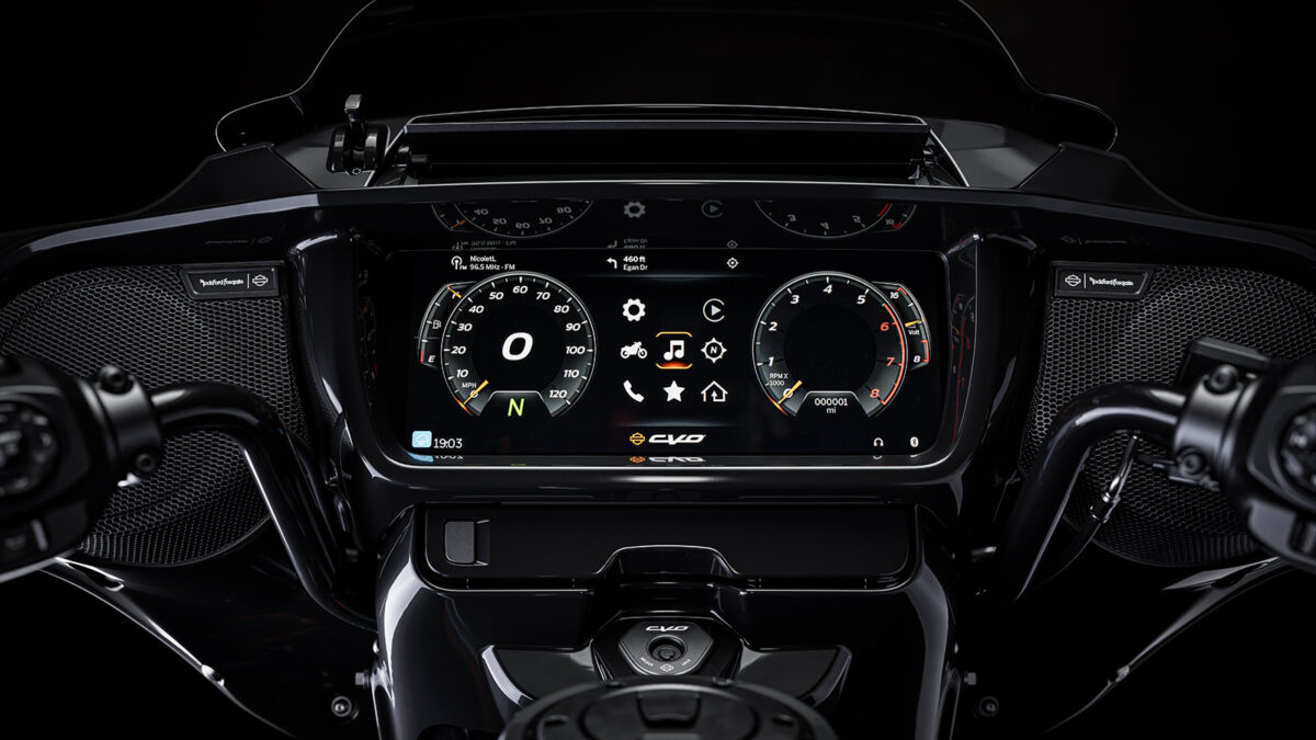 Harley-Davidson CVO Street Glide, interior