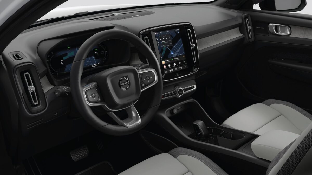 Volvo EC40, interior