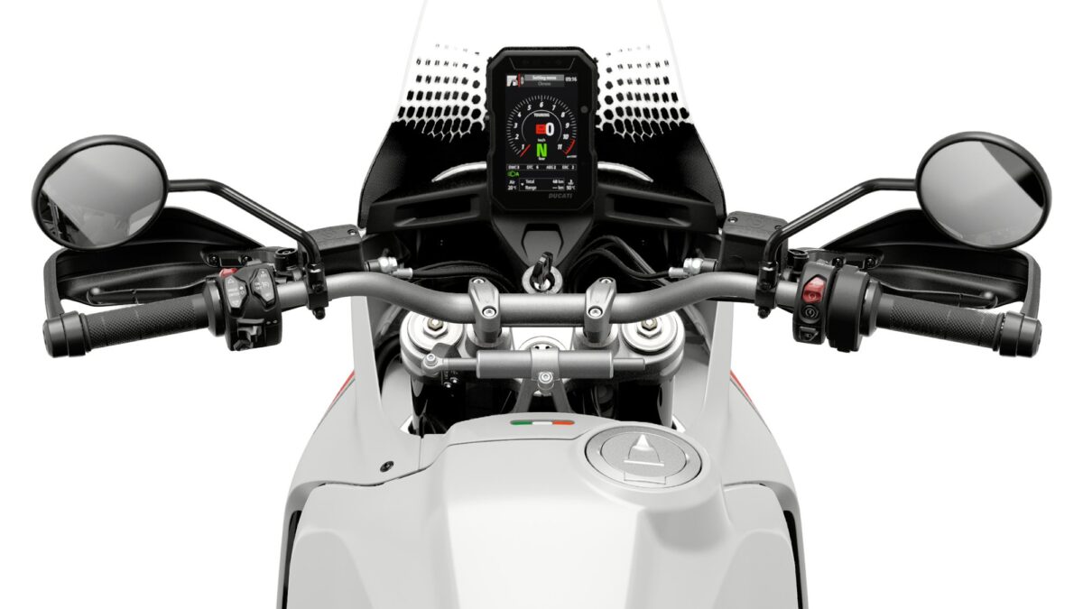 Ducati DesertX, interior