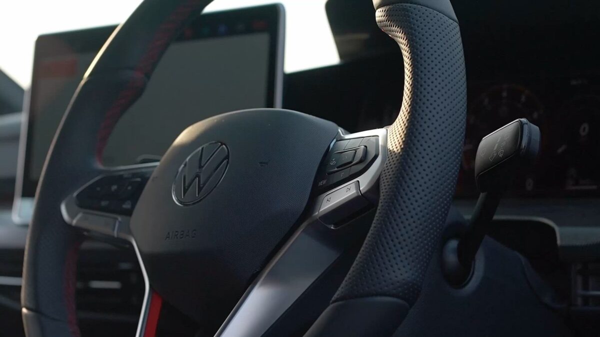 Volkswagen Golf GTI, interior