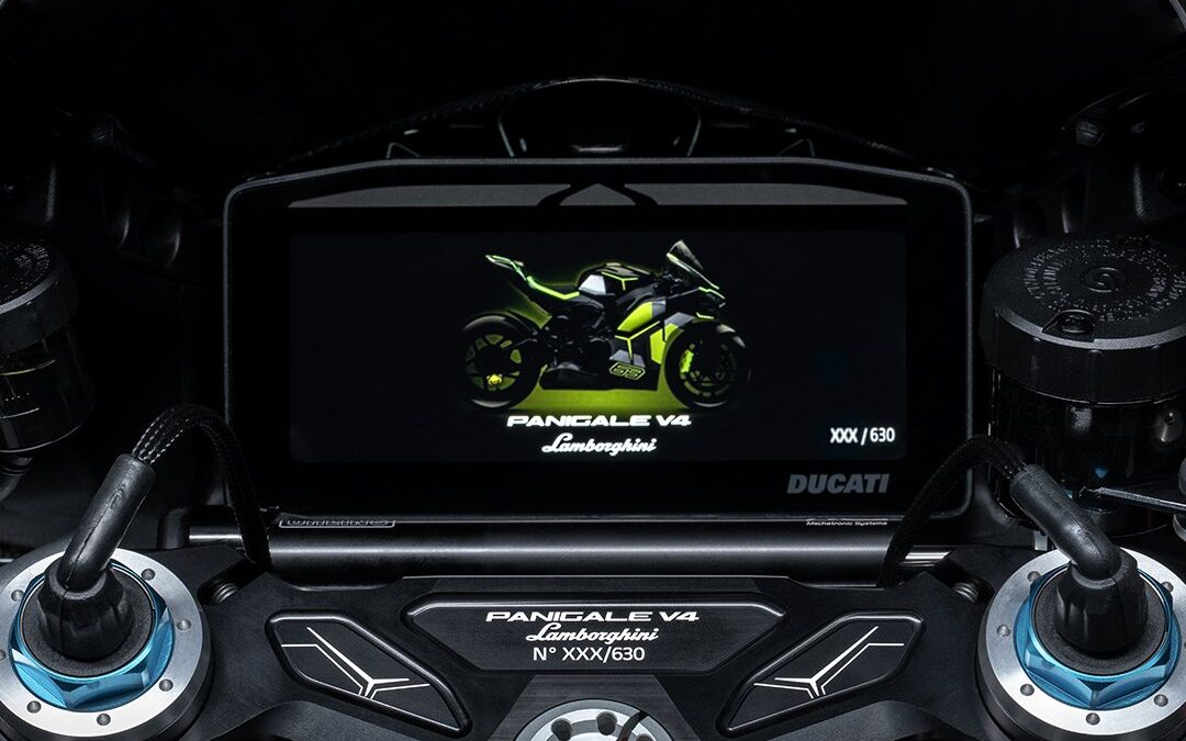Ducati Panigale V4 Lamborghini, interior