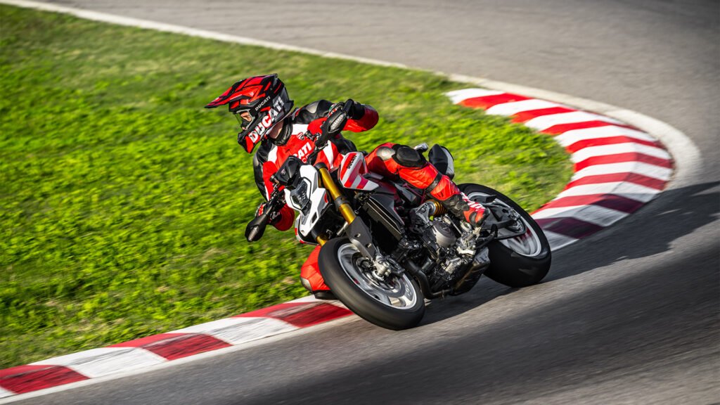 Ducati Hypermotard V2, lifestyle