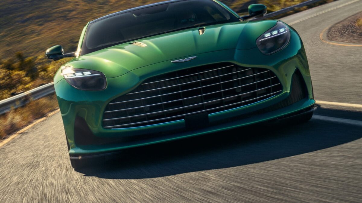 Aston Martin DB12, lifestyle