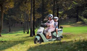 Simple Wave vs Ather Rizta: Which Family Electric Scooter Should You Actually Book?