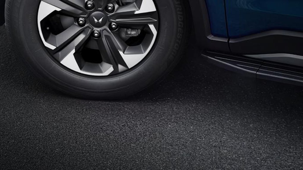 Mahindra Scorpio N 18-inch diamond-cut alloy wheel